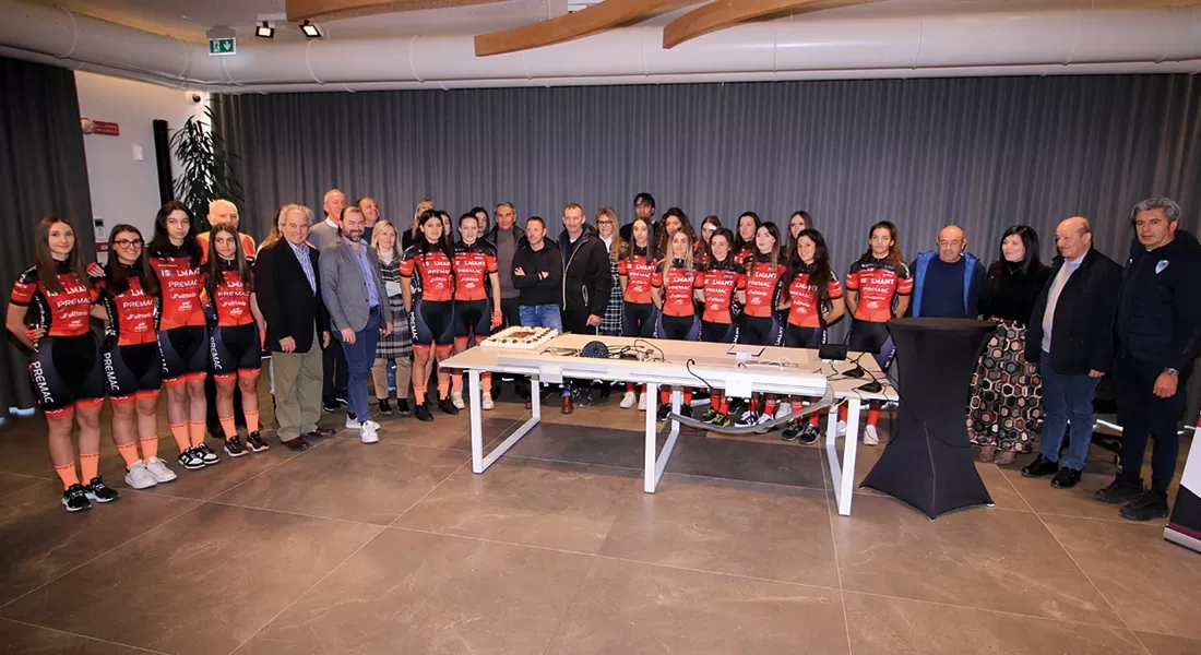PRESENTATO UFFICIALMENTE L'U.C.I. CONTINENTAL TEAM ISOLMANT - PREMAC - VITTORIA
