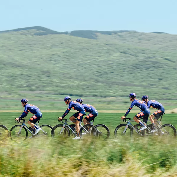 Giro d'Italia 2026: il Team Picnic PostNL Raisin indosser&agrave; la nuova divisa